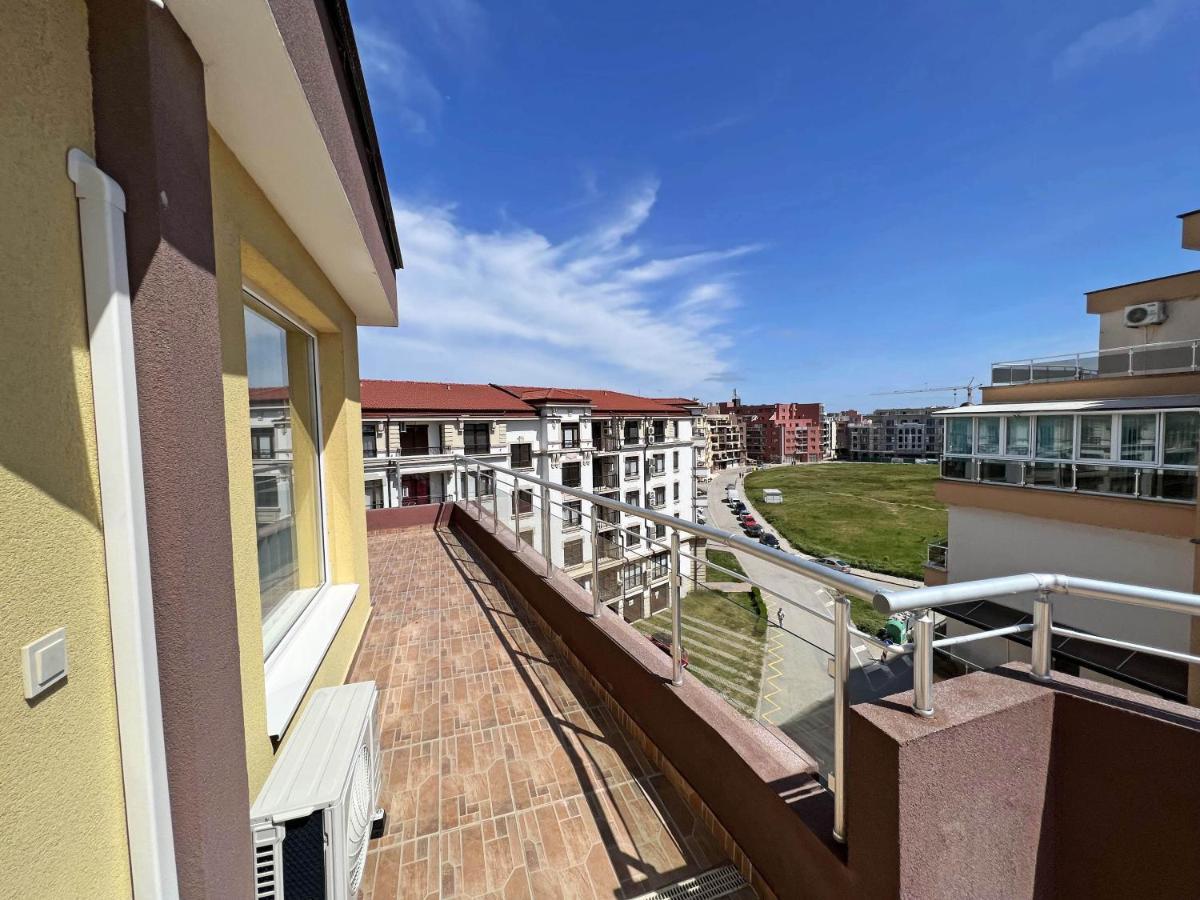 Valemar Apartments Pomorie Bagian luar foto