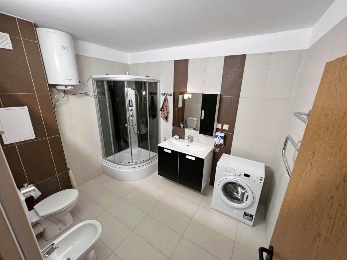 Valemar Apartments Pomorie Bagian luar foto