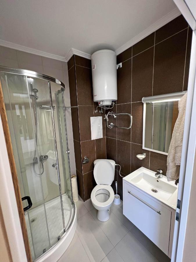 Valemar Apartments Pomorie Bagian luar foto