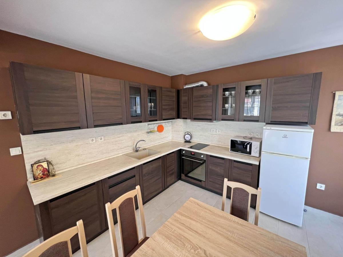 Valemar Apartments Pomorie Bagian luar foto