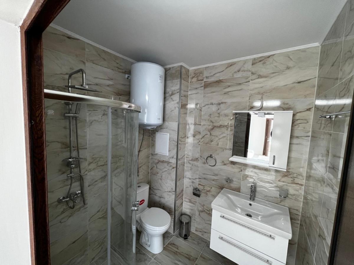 Valemar Apartments Pomorie Bagian luar foto
