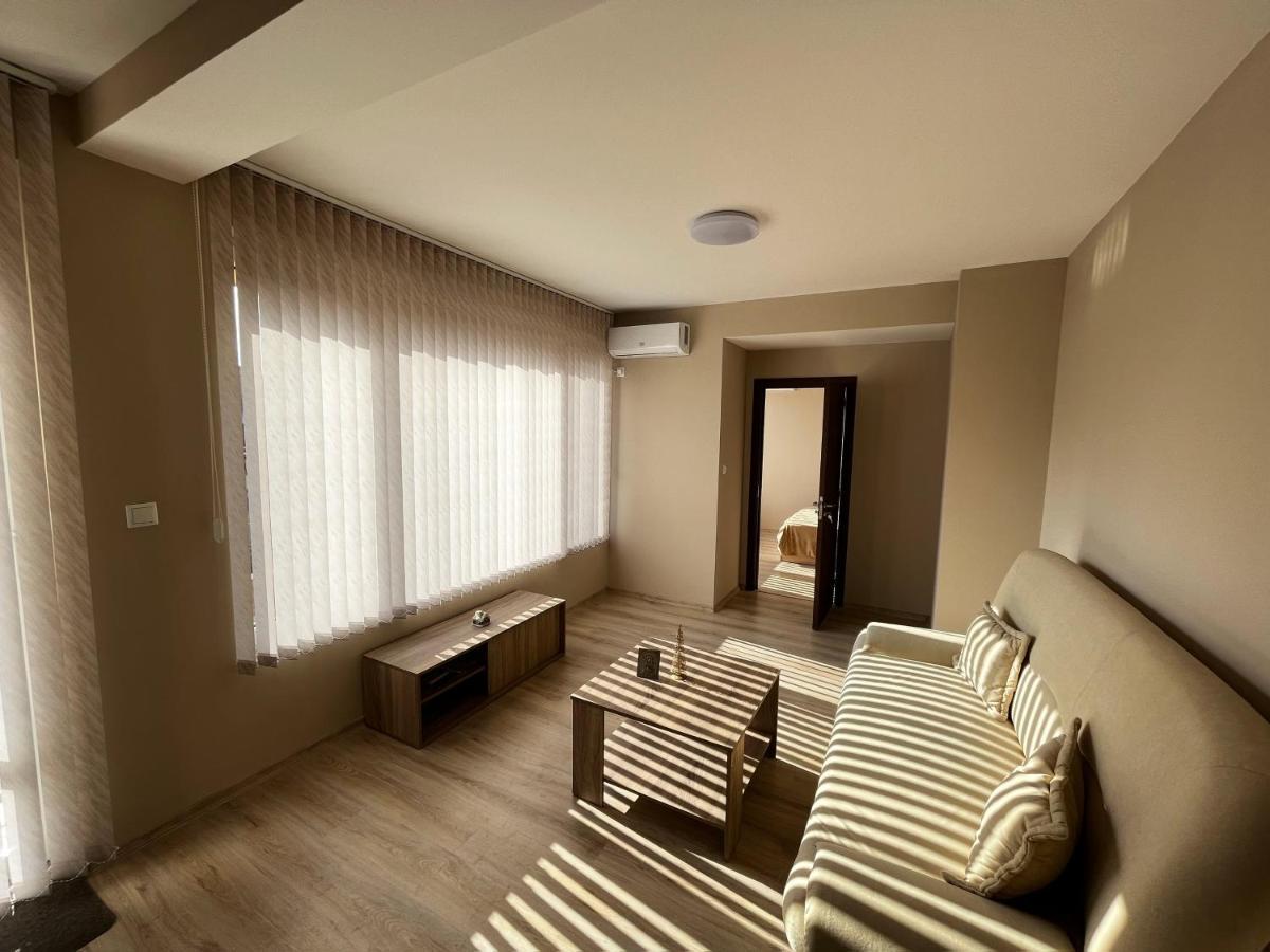 Valemar Apartments Pomorie Bagian luar foto